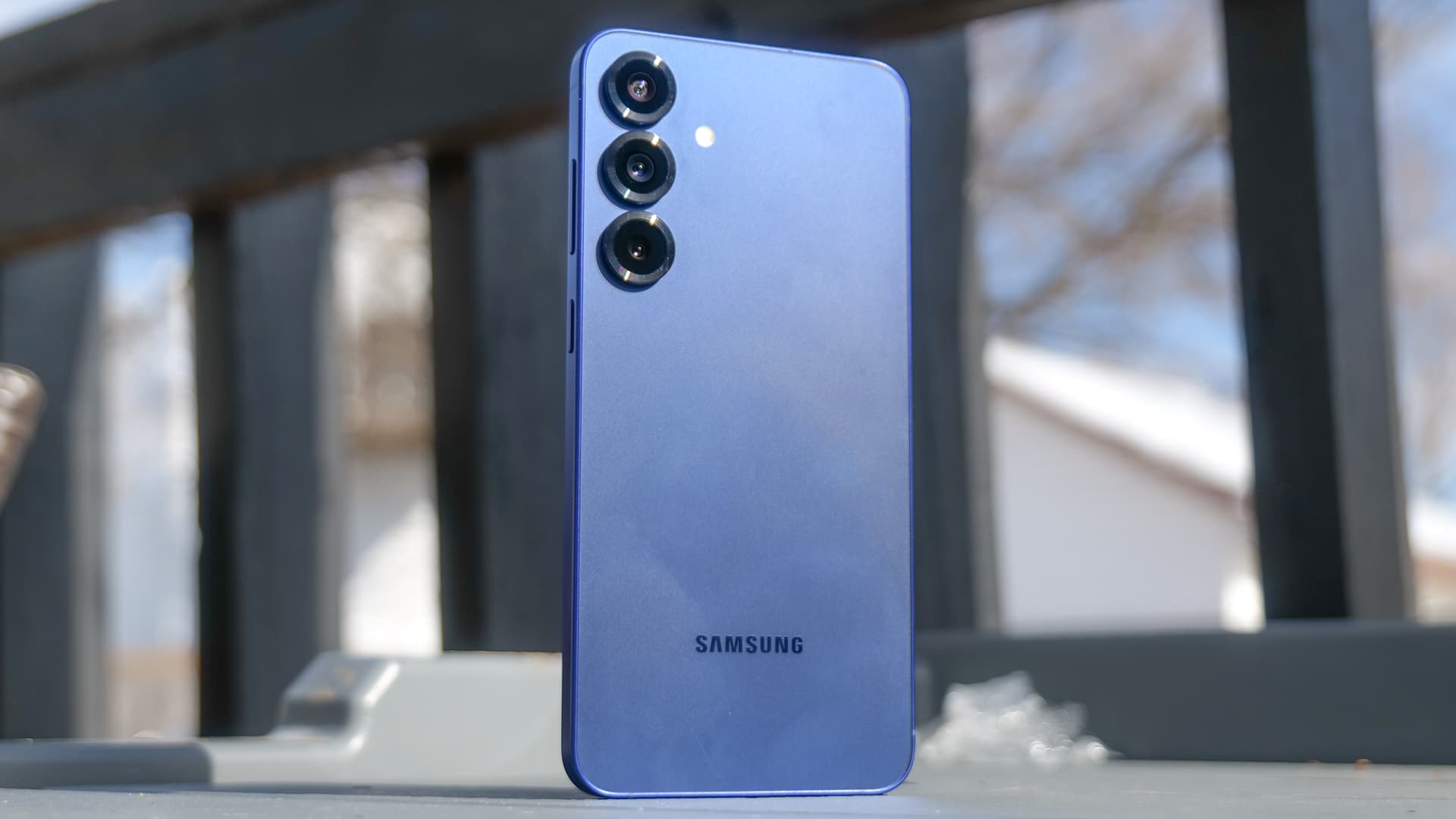 غالاكسي S25: معالج Snapdragon 8 Elite و7 سنوات تحديثات — ثنائي يغيّر كل شيء
