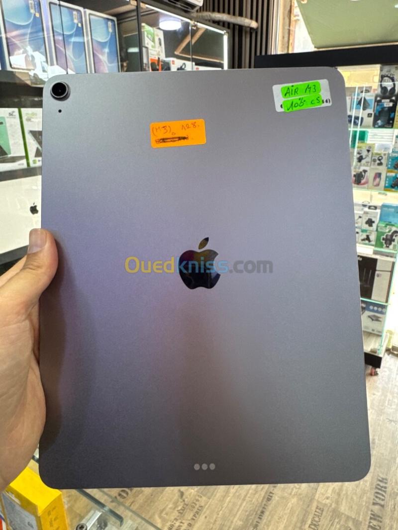 Apple iPad Air 7 M3 13" 128G etat 20/20 batterie 100%