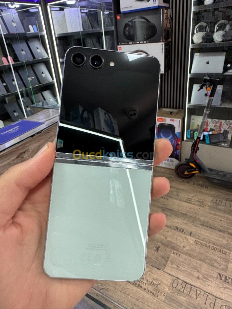 Samsung Galaxy Z Flip5